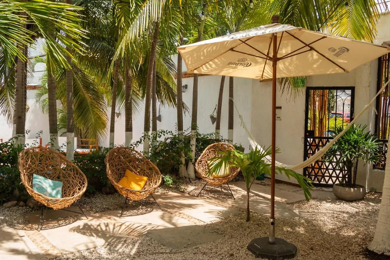 Nomads Enigmatic Hotel & Restaurant Bar Cancún