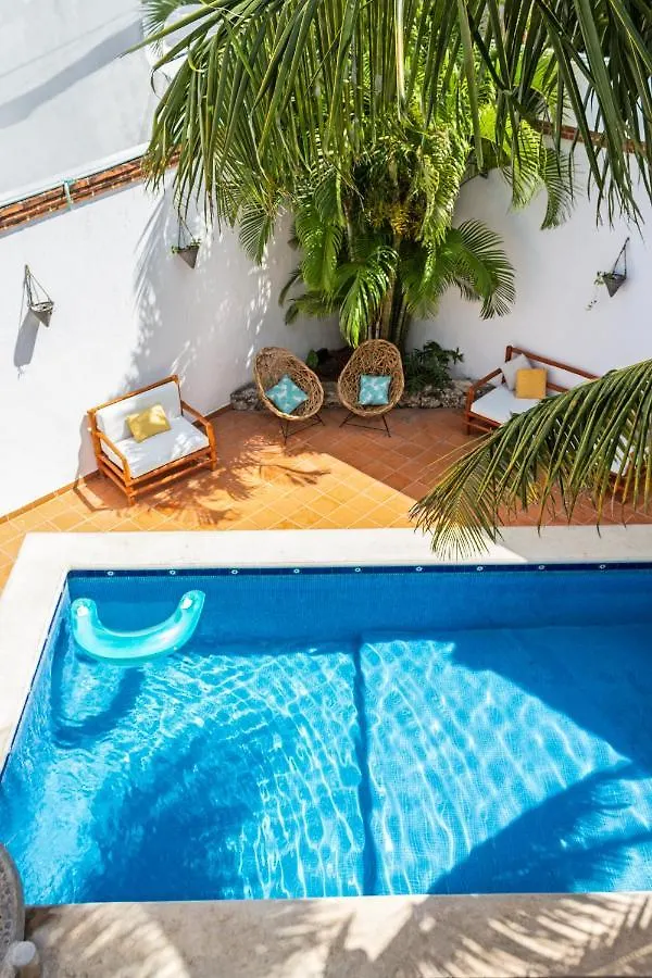Nomads Enigmatic Hotel & Restaurant Bar Cancún